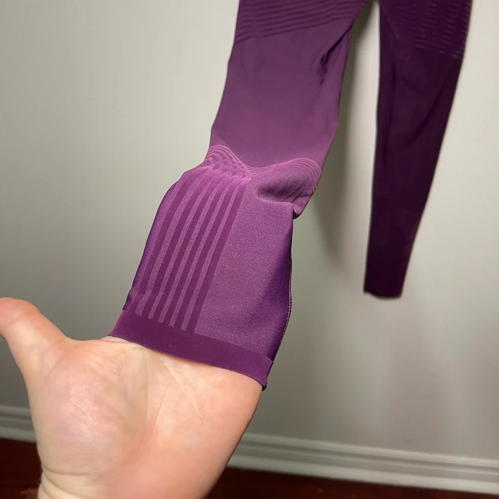 Fanka Deep Purple Reversable body sculpt High Rise Leggings in XS-S - Picture 8 of 12